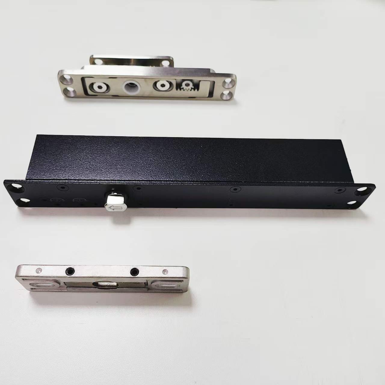 D-1032 - Image 4